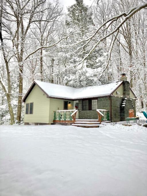 Peaceful Seasonal Wooded Cottage Close To Everything Tafton Экстерьер фото