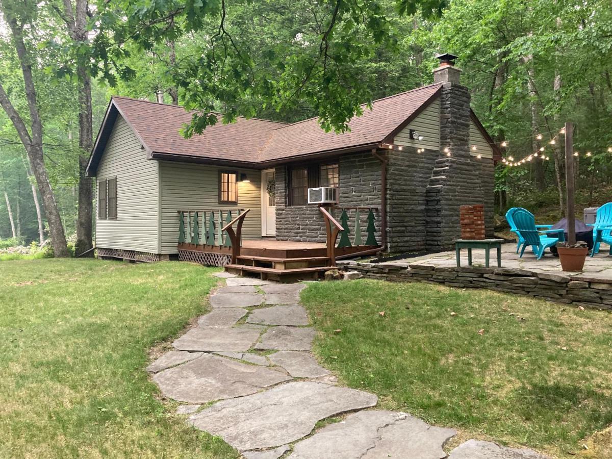 Peaceful Seasonal Wooded Cottage Close To Everything Tafton Экстерьер фото